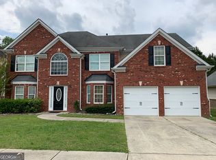 3951 Oak Field Dr, Loganville, GA 30052