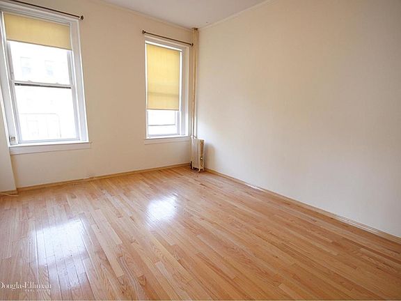 5th image of 2812 24th Ave APT 2B