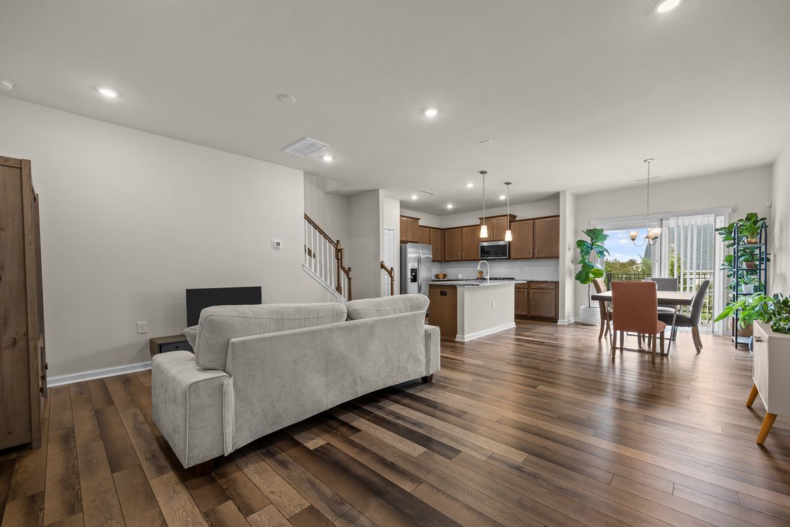 next background image