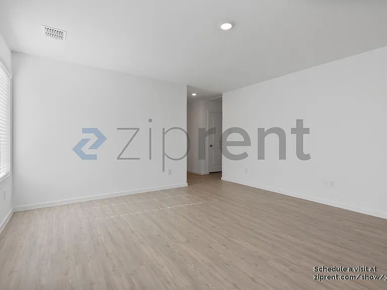6739 Fairview Ave — Photo 10