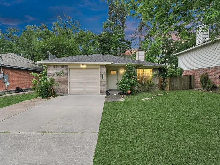 8106 Claiborne St — Photo 33