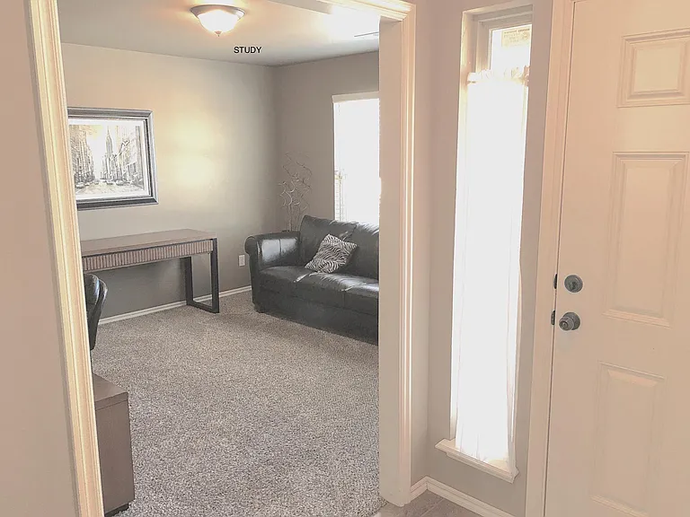 17612 Black Hawk Dr — Photo 5