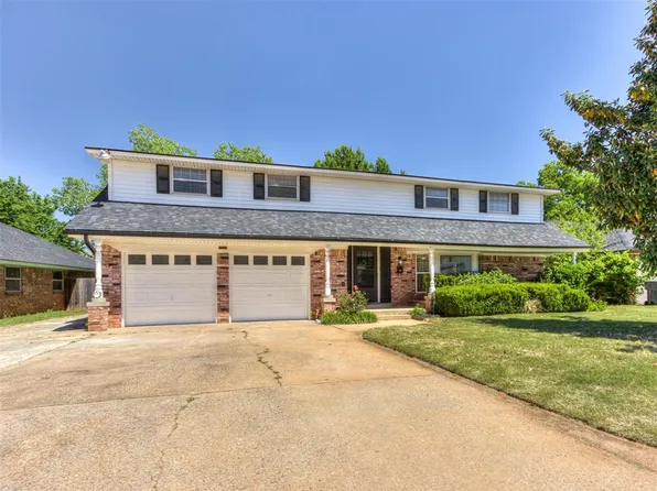 7136 N Comanche Ave, Warr Acres, OK 73132