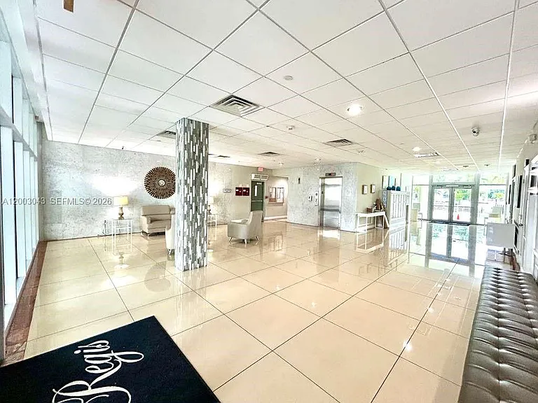 9500 W Bay Harbor Dr #2G — Photo 9