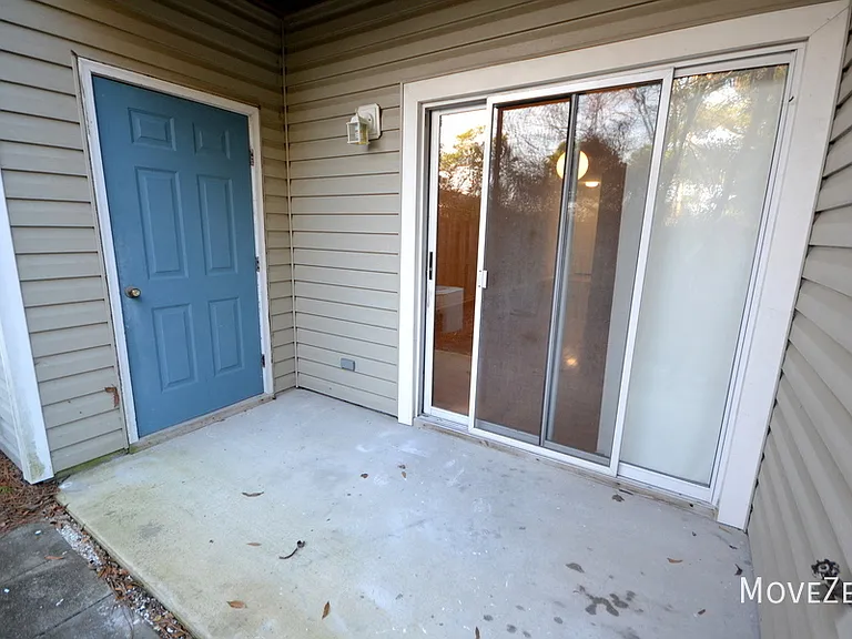 729 Bragg Dr #C — Photo 2
