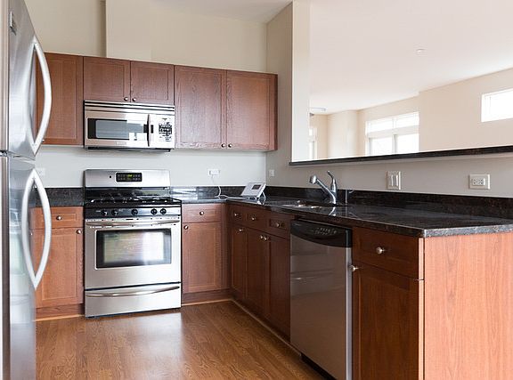 4th image of 1403 Water St #I4