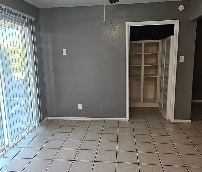 4900 E Culver St #9 — Photo 7