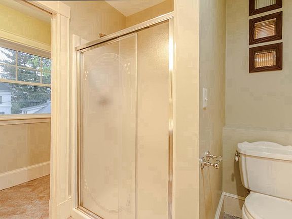 Bath 1 w/ laundry hook ups