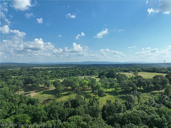 3rd image of 5 Rock Creek Dr