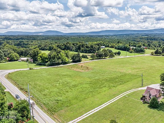 3rd image of 2 Pigeon Ridge Rd Lot 2