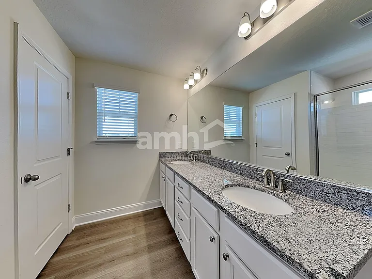 1328 Mount Logan Dr — Photo 17