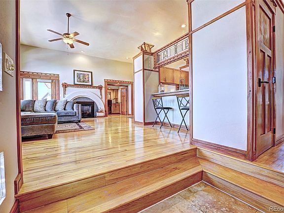 3rd image of 724 Ivanhoe Way