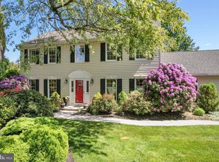 1137 Cockburn Dr, West Chester, PA 19382