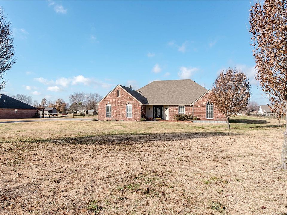 1st image of 18144 Quail Meadow Dr