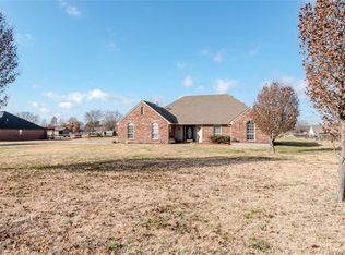 18144 Quail Meadow Dr, Claremore, OK 74017
