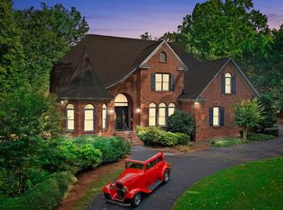 275 Ashbourne Lake Ct, Clemmons, NC 27012