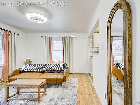 5th image of 2535 Bonner St