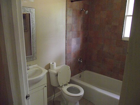 3rd image of 169 Laurel St