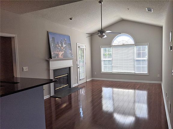 4th image of 910 Vinings Forest Ln SE #910