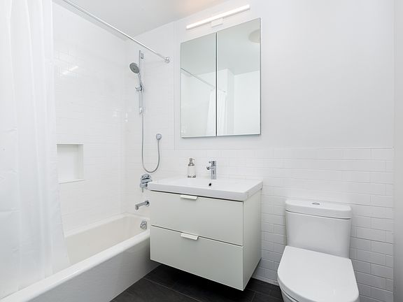 4th image of 356 Carlton Ave APT 1