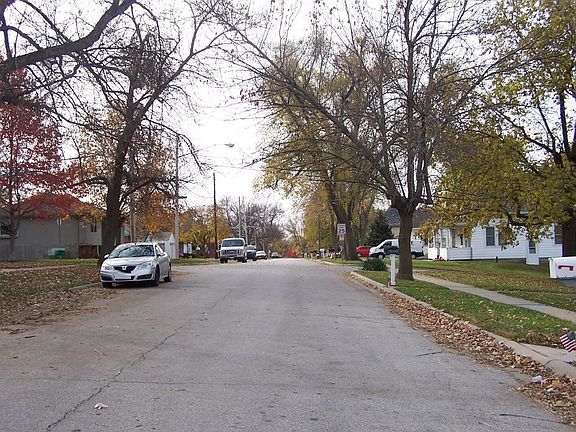 4th image of 3202 N 205th St
