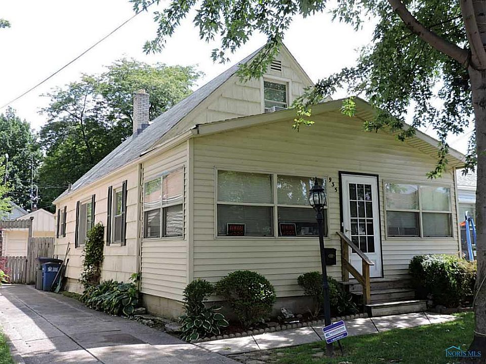 1st image of 935 Toronto Ave