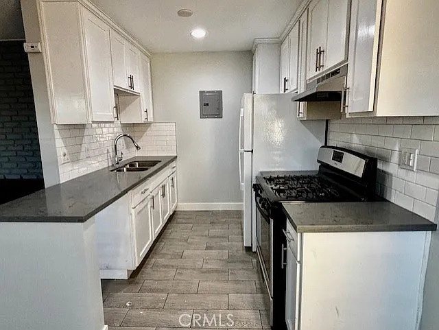 17102 Emerald Ln #E — Photo 28