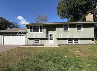 707 S Shore Dr, Forest Lake, MN 55025