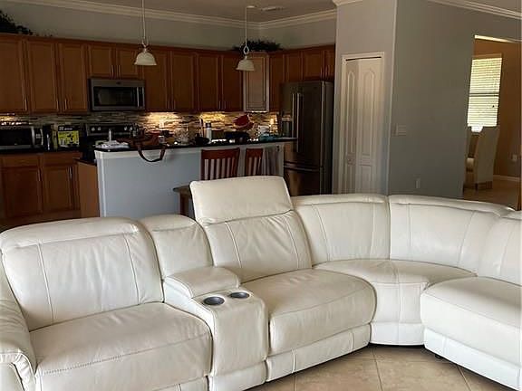 4th image of 9374 Murano Ct