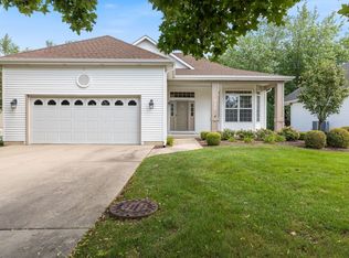 712 Sanctuary Ln, Joliet, IL 60435