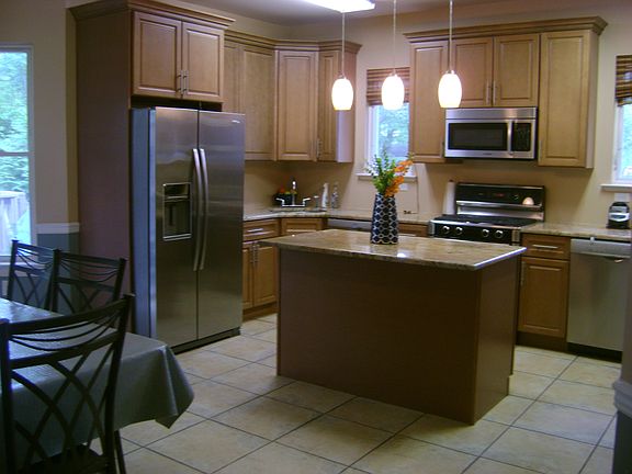 4th image of 91 Melville Ave