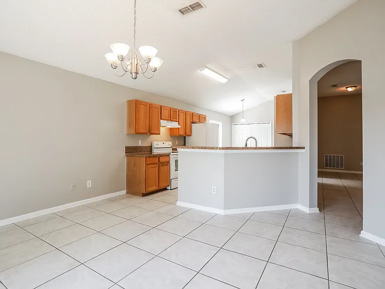 2912 Brittany Bluff Dr — Photo 7