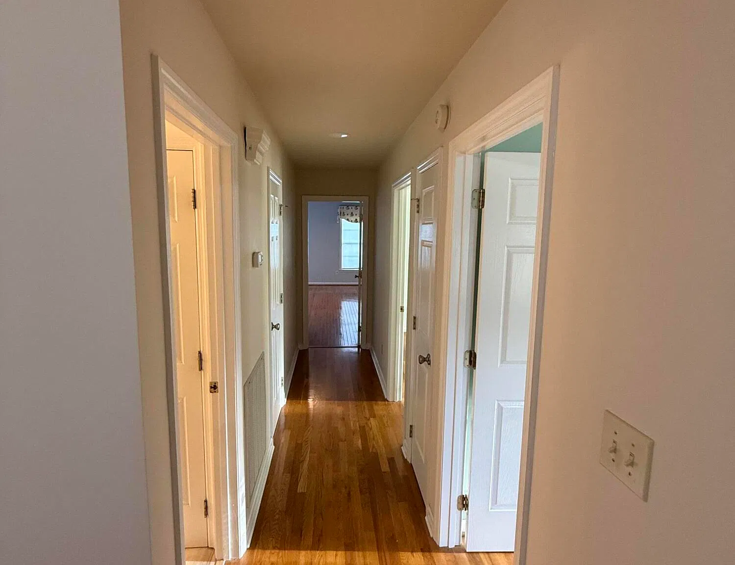 4 bed, 3.5 bath, 3651 sqft, $4,500 — Photo 4