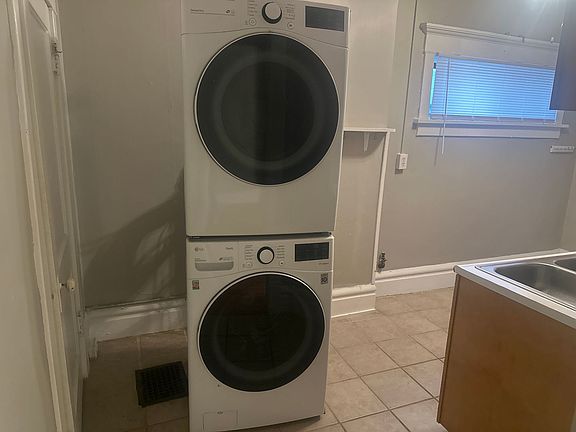 3rd image of 1481 Michigan Ave #14855