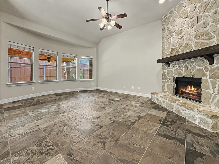 4654 Phillip Dr — Photo 8