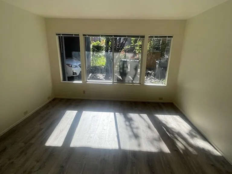 356 Jayne Ave — Photo 6