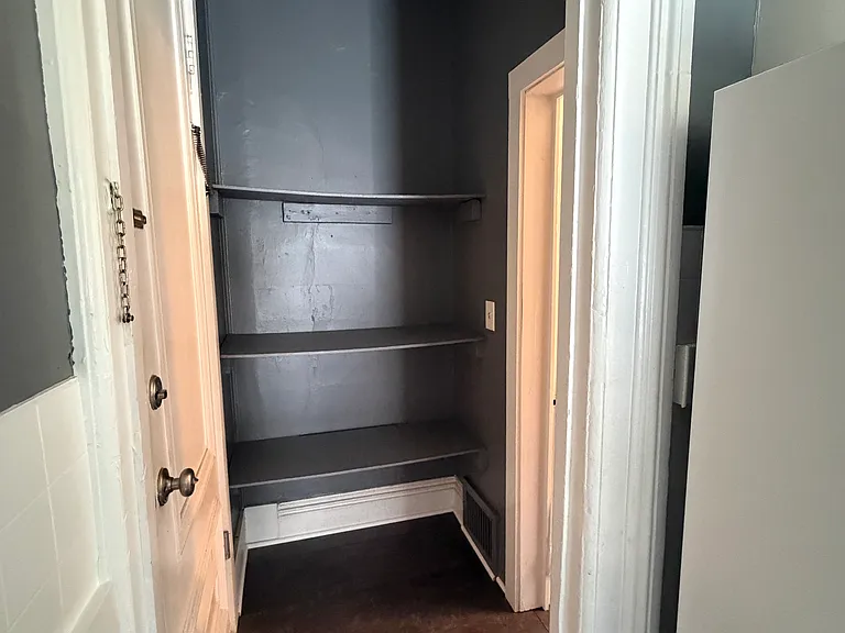 153 Caroline St — Photo 4