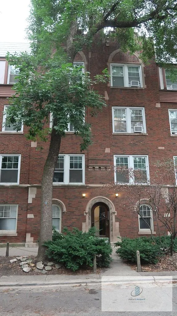 1 bed, 1.0 bath, 700 sqft, $2,645 — Photo 2