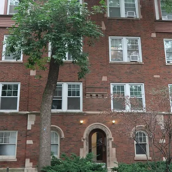 2147-51 N Fremont St #2151-1N — Photo 2
