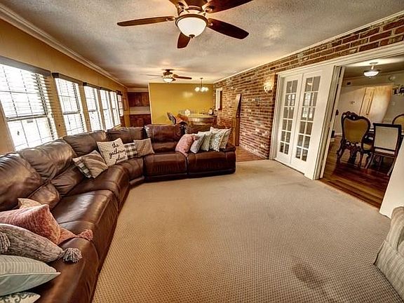 4th image of 5433 Durham Dr