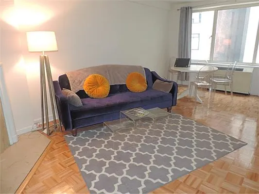 Rented by essential NEW YORK Real Estate | media 15