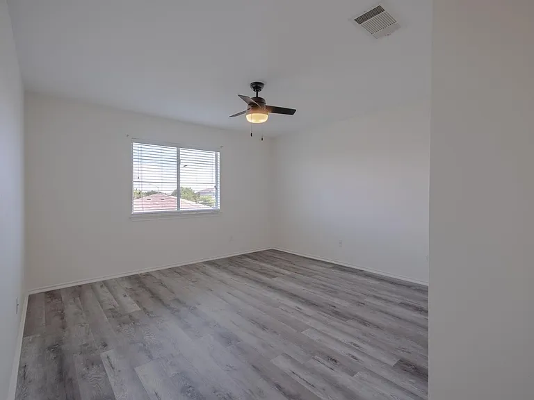 2202 Piedmont Ct — Photo 16