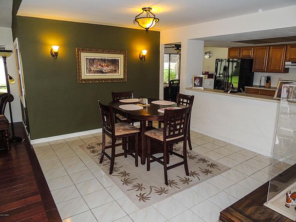 3rd image of 5 Eagle Dr