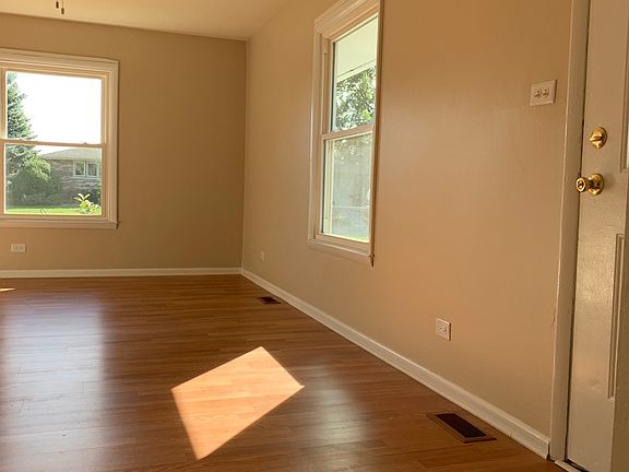 5th image of 16834 90th Ave