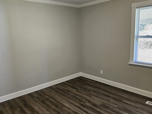 4th image of 117 Alger Rd