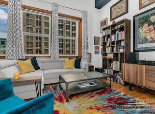 59 College St #402, Asheville, NC 28801