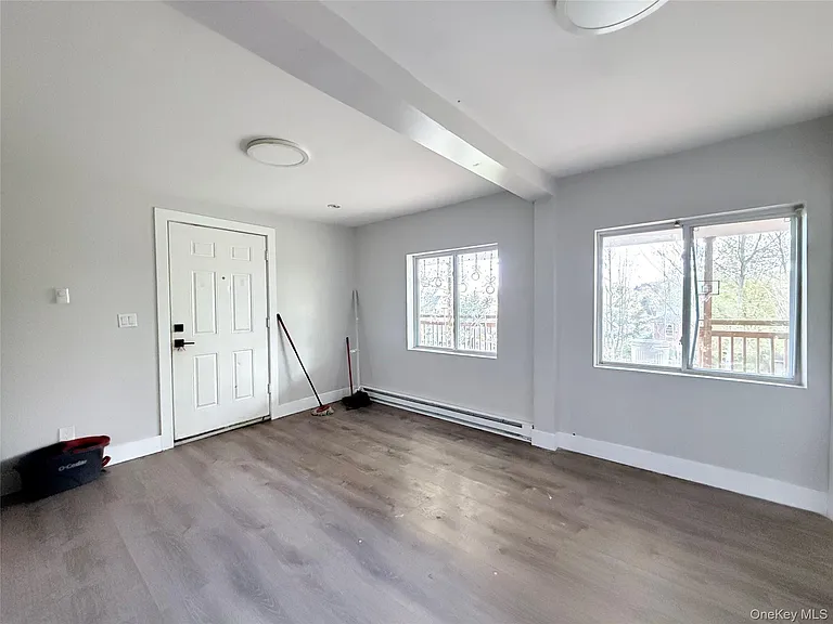 24 Grant St #2 — Photo 4