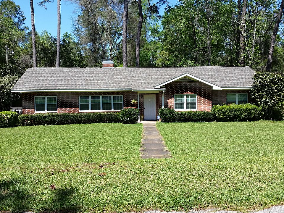 1st image of 220 Dogwood Ave
