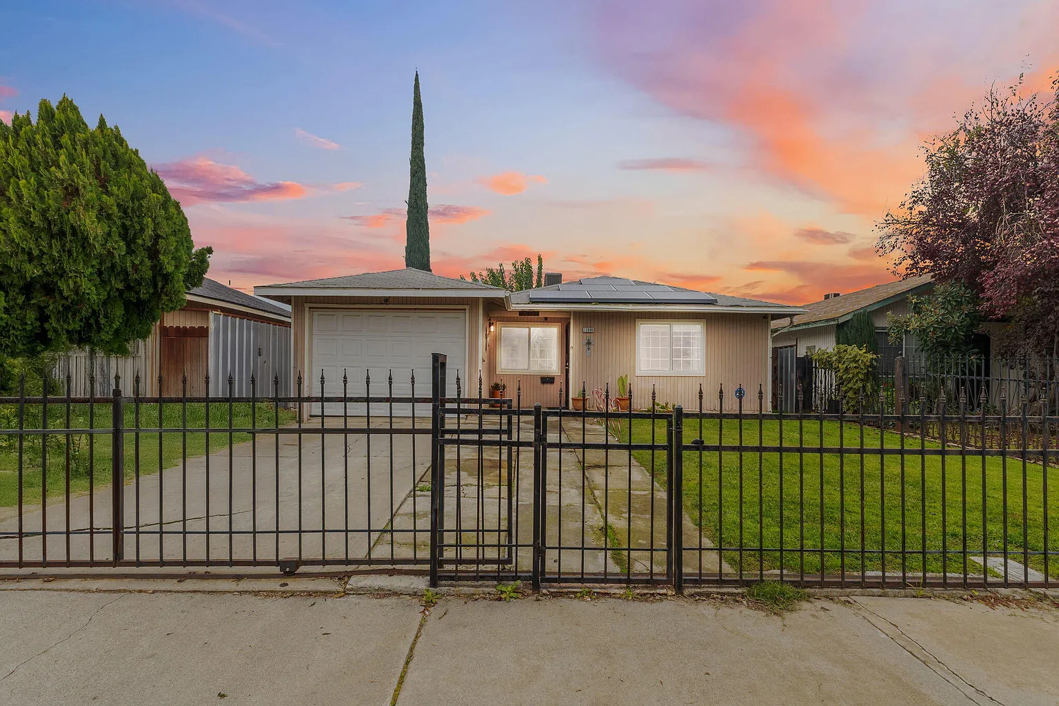 12696 Washington Avenue photo 1