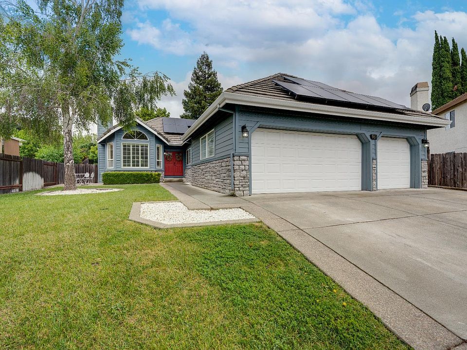 1st image of 961 Cedar Brook Ln